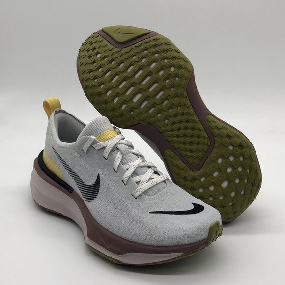 Womens Nike ZoomXInvincible Run FK 3 FN7997-005 Wide Tried on Without Box sz 6.5 - Picture 1 of 10